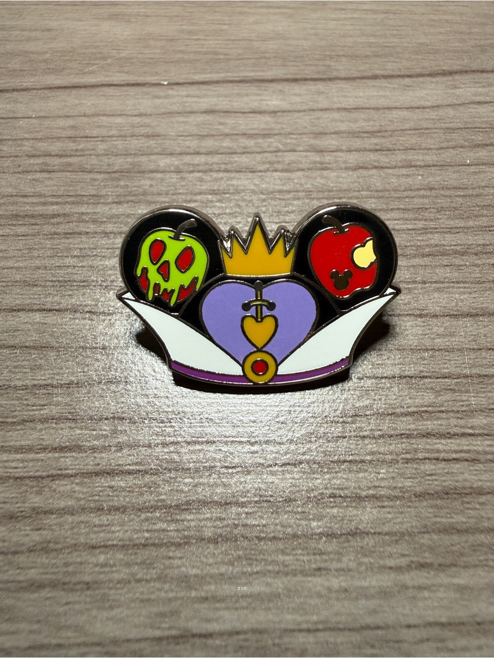 Disney Pins Evil Queen